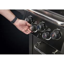 Kaasugrilli Broil King Royal 390 Shadow, 3 poltinta, sivukeitin, varraspaahdin