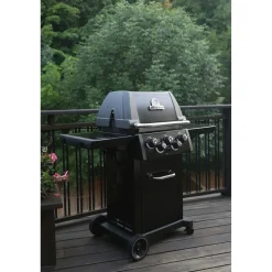 Kaasugrilli Broil King Royal 390 Shadow, 3 poltinta, sivukeitin, varraspaahdin