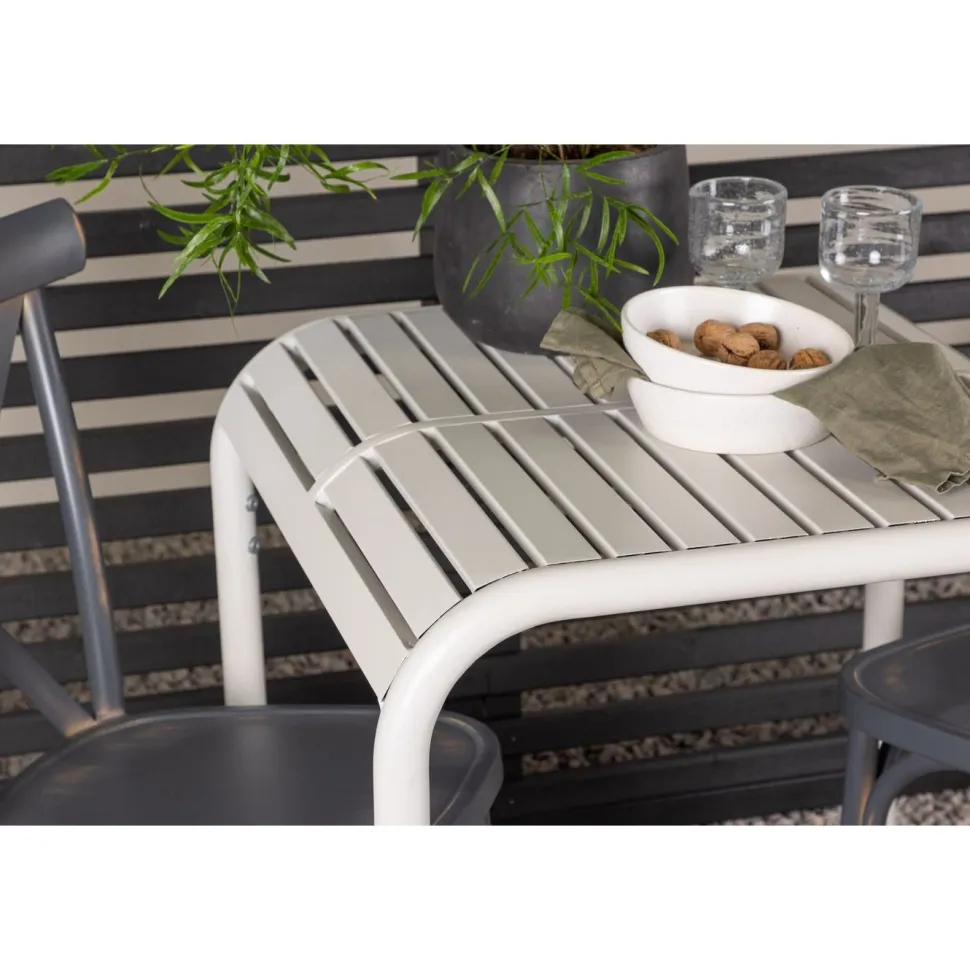 Parvekeryhmä Venture Home, 70x70cm beige Borneo-pöytä + 2 mustaa Tablas-tuolia