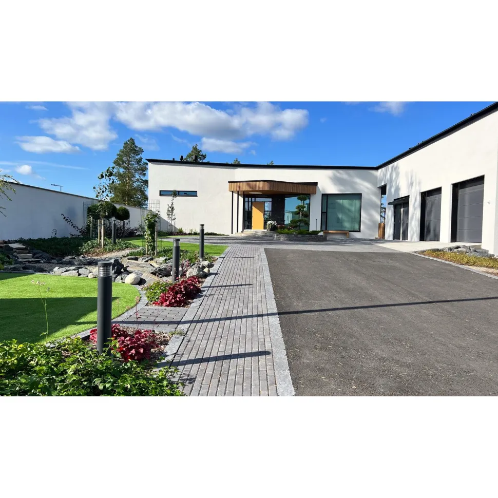 Pihakivi Rudus Luostarikivi 80 208x68x80 mm sileä musta