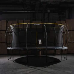 Trampoliini Stratos Ø4.27m turvaverkolla