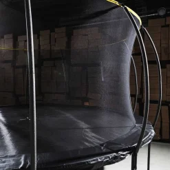 Trampoliini Stratos Ø3.05m turvaverkolla